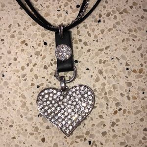NWT heavy duty Embellished Heart necklace